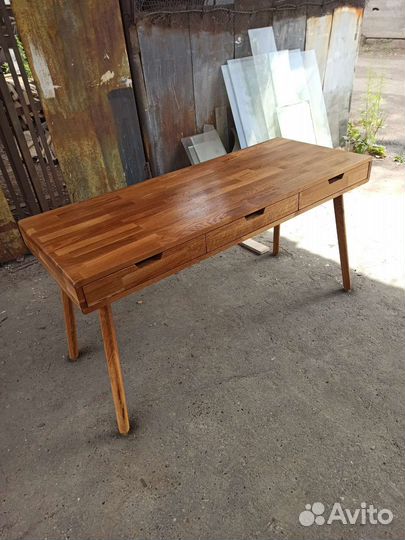 Стол письменный