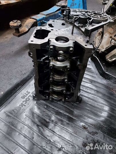 Блок цилиндров Hyundai Starex H1 2.5td D4BH 4D56