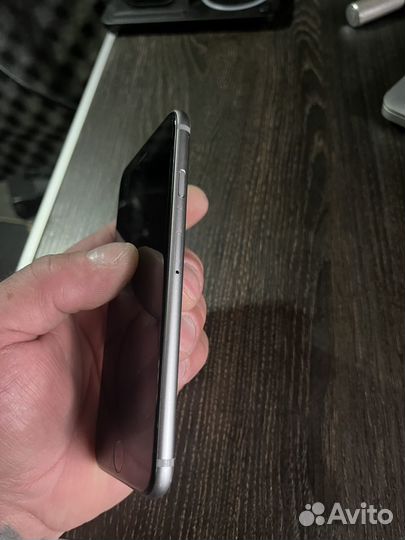 iPhone 6S, 32 ГБ