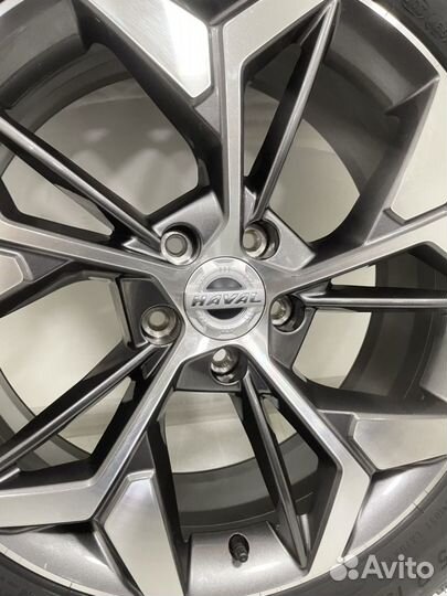 R19 Michelin X-Ice North 4 SUV 225/55, PCD 5x114.3 DIA 65.1