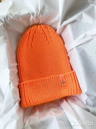 Шапка женская вязаная