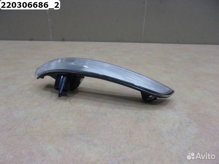 Повторитель поворота в зеркало левое Ford Kuga