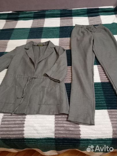 Костюм женский