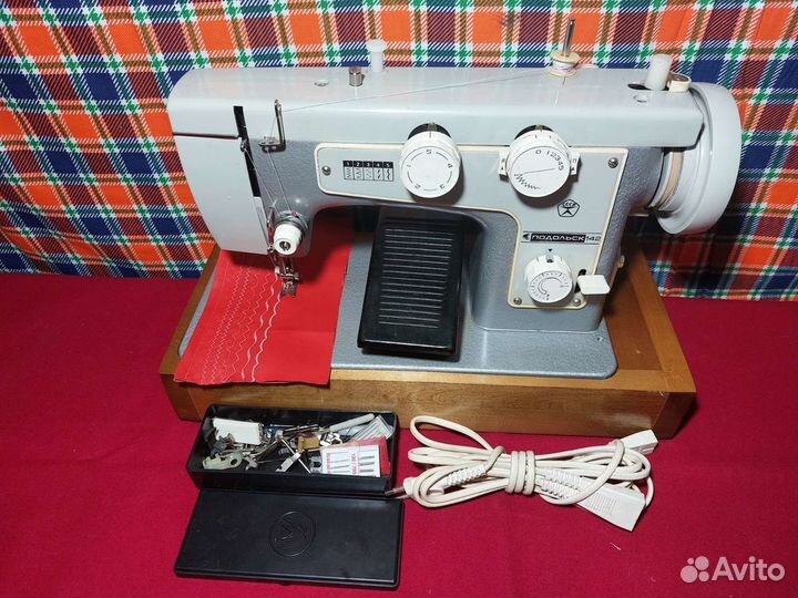 Швейная машина Подольск 142 30шутк есть