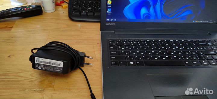 Ноутбук Lenovo IdeaPad 310-15ISK (80SM00qcrk)