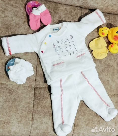 Ползунки и распашонки для мальчиков и девочек