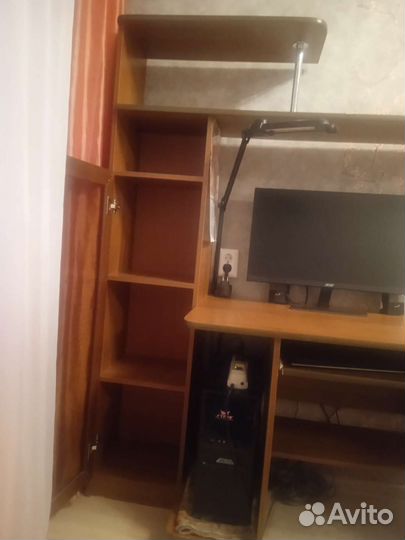 Компьютерный стол