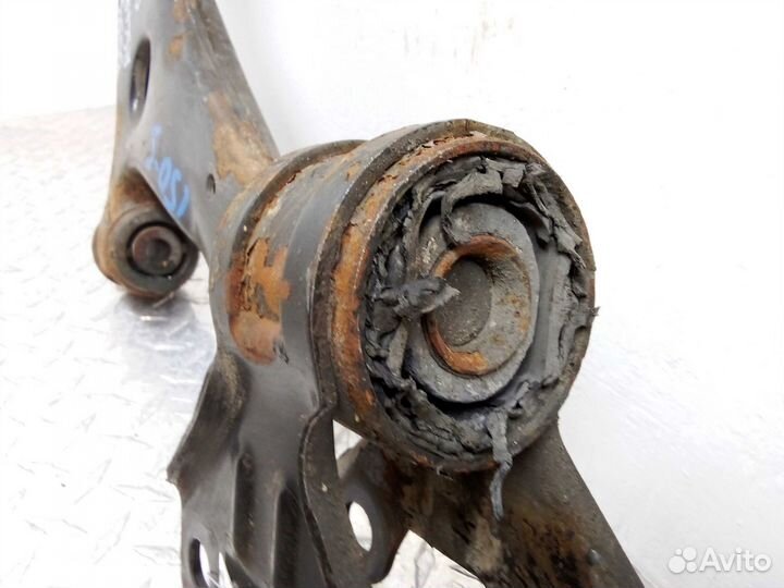 Рычаг передний правый нижний Ford Escape 3