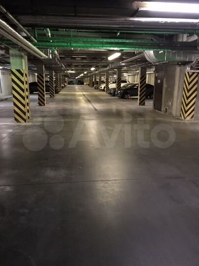 Машиноместо, 14 м²