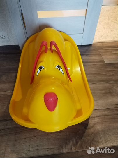 Детская игрушка качалка