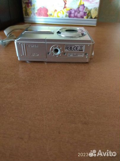 Компактный фотоаппарат