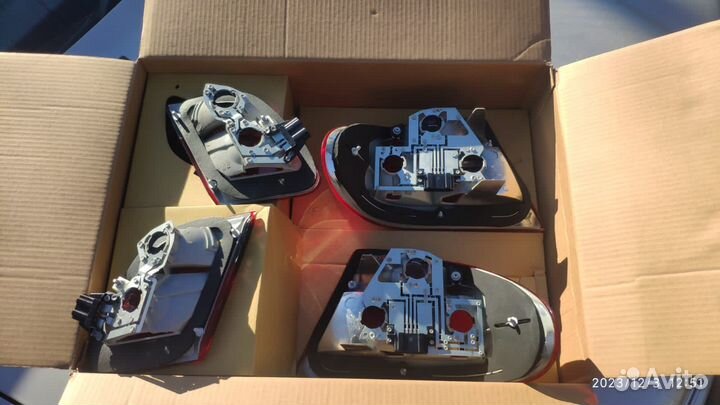 Задние фонари Мерседес W210 седан рестайлинг