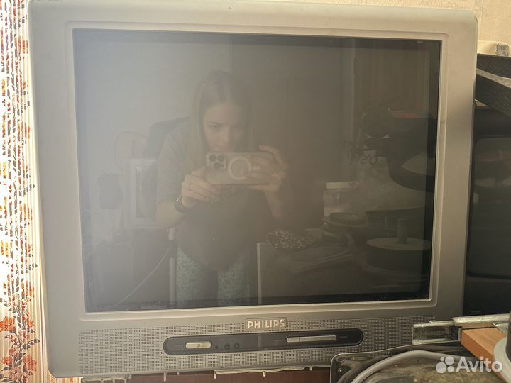 Телевизор Philips рабочий/на запчасти
