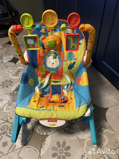 Шезлонг детский Fisher Price