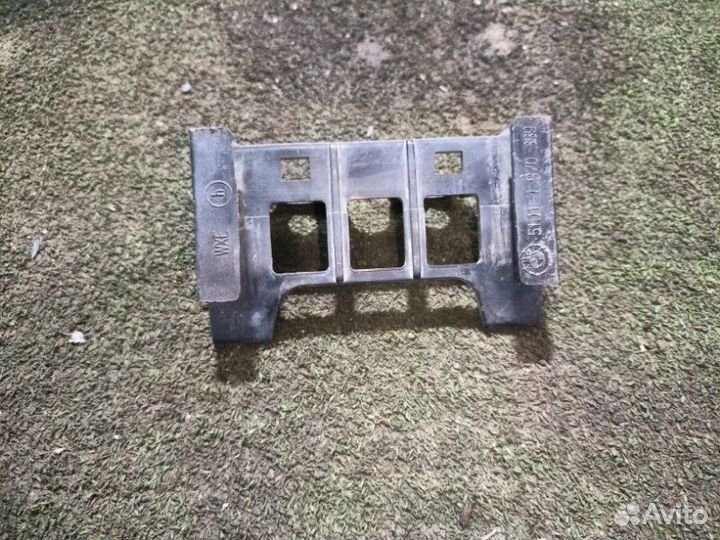 Кронштейн бампера задний Bmw 5-Series E39 M62B44