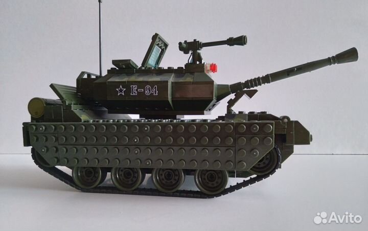 Игрушка танк,конструктор