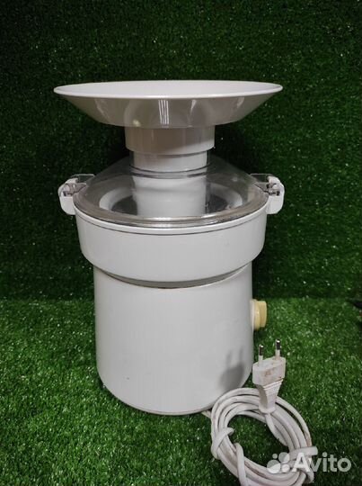 Центробежная соковыжималка Elenberg JM-5030