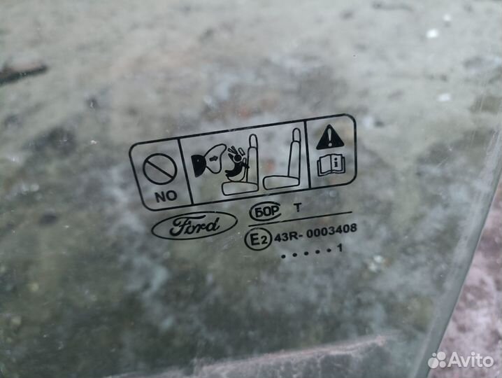 Стекло передней левой двери Ford Focus 2