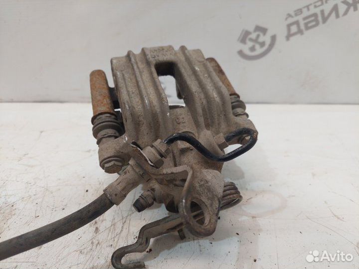 Суппорт задний левый Volkswagen Golf Plus 5 1.6