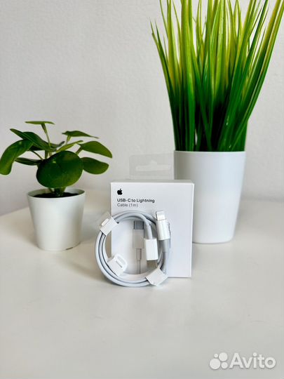 Зарядка на iPhone провод USB-C to Lightning