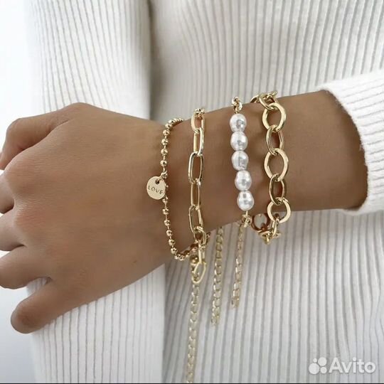 Браслеты в ассортименте