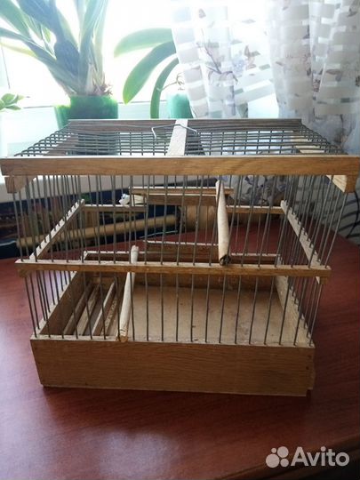 Клетки для птиц и переноска