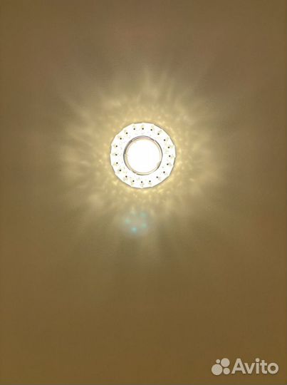 Светильник потолочный
