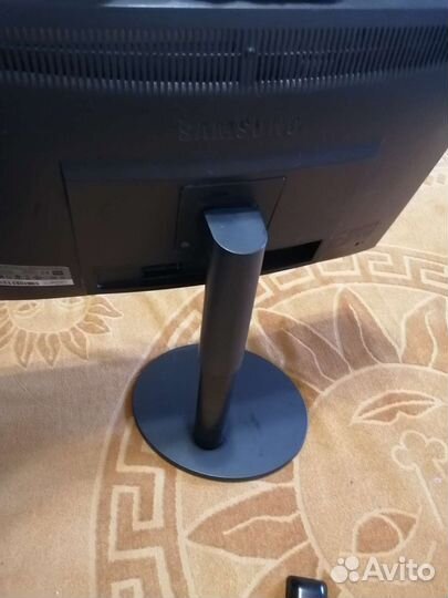 Монитор Samsung syncmaster
