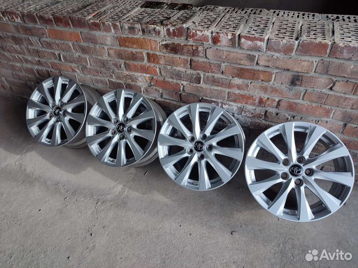 Оригинальные диски Toyota Camry V70 R17 5х114.3