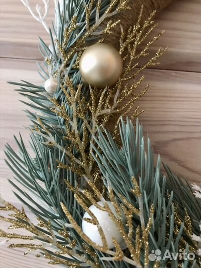 Новогодний венок ручной работы