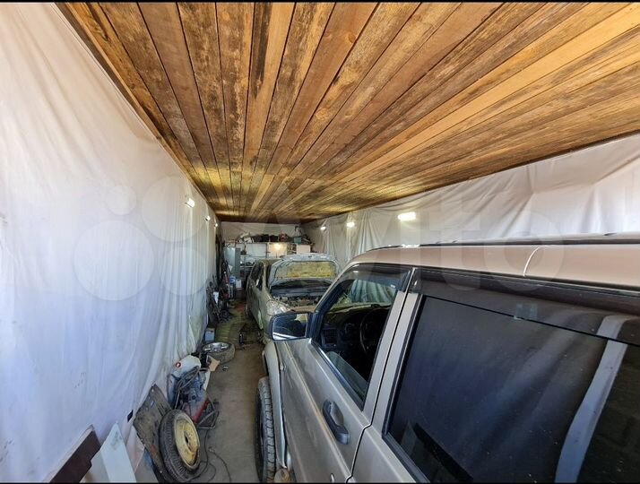 Гараж, > 30 м²