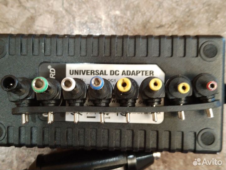 Универсальное автомобильное за для ноутбука