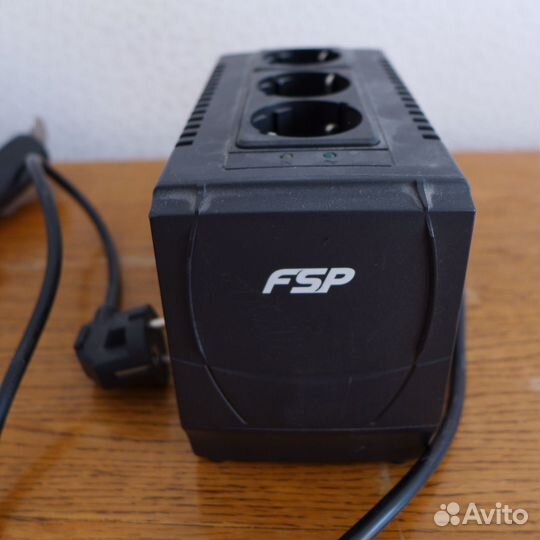 Источник бесперебойного питания FSP AVR 600