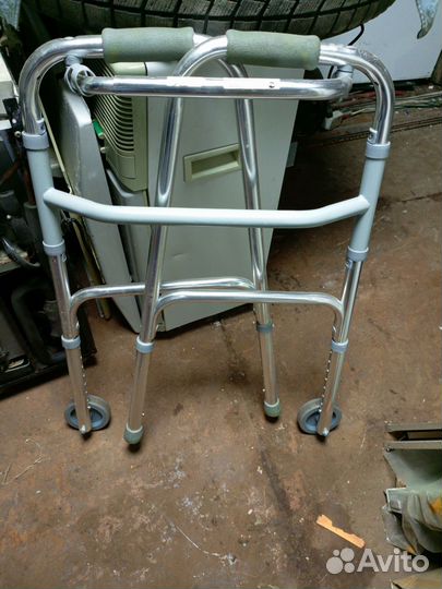 Ходунки для взрослых