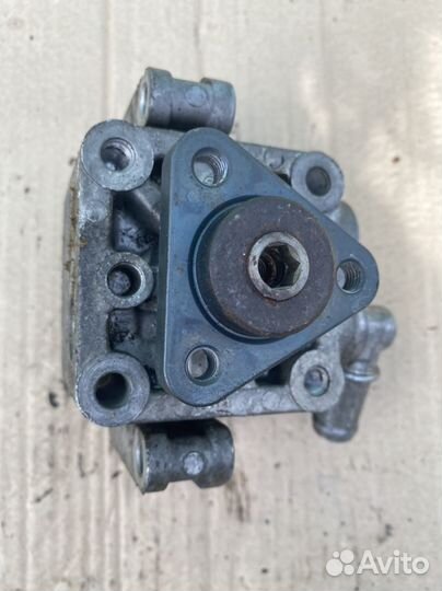 Насос гидроусилителя бмв E81 E82 E87 E90 N46