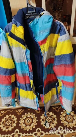 Новая горнолыжная куртка новая S
