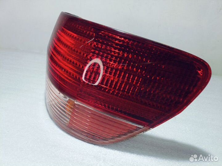 Фонарь задний правый Toyota Vista Ardeo ZZV50