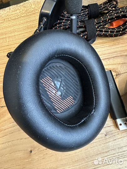 Беспроводные игровые наушники JBL Quantum 600