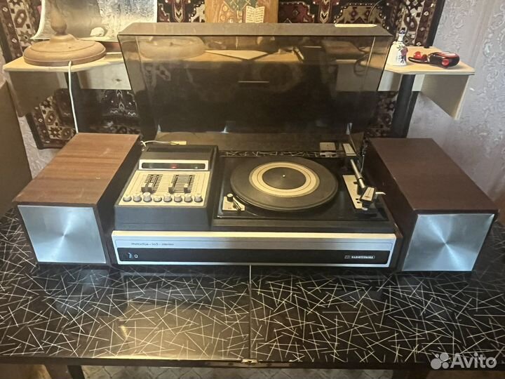 Проигрыватель винила СССР + акусттческая система