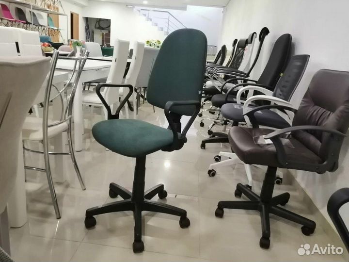 Стул офисный новый