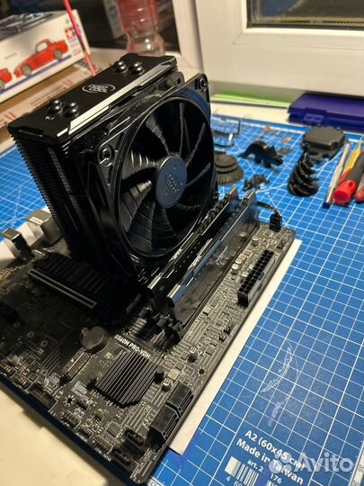 Материнская плата с процессором и памятью i5