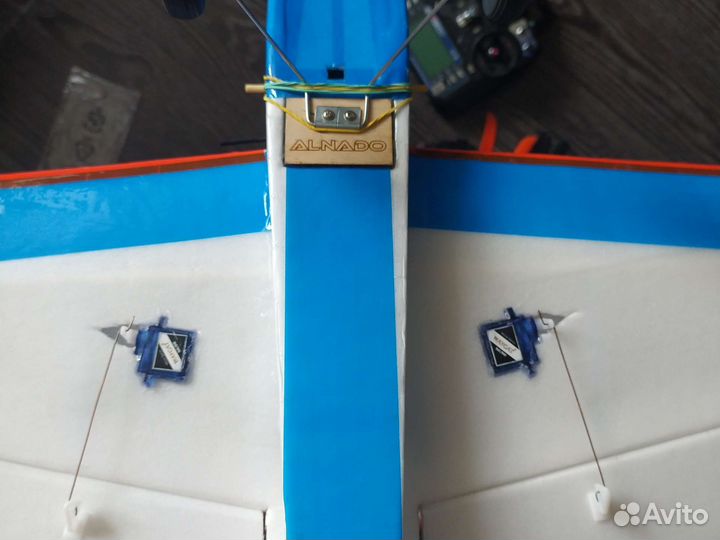 Новый радиоуправляемый пилотажный самолет Sbach342