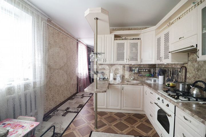 Дом 265,4 м² на участке 8,1 сот.