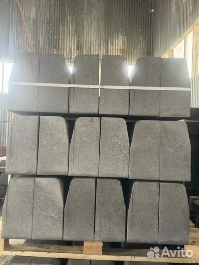 Бордюр дорожный