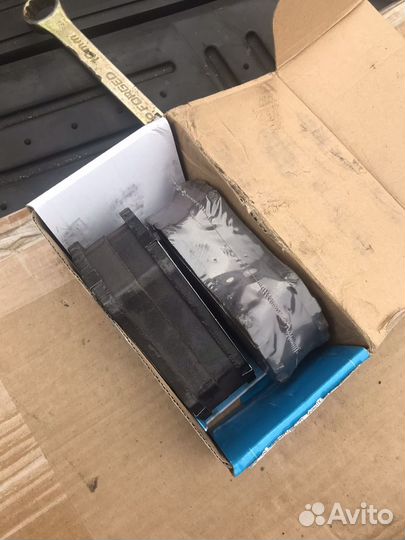 Тормозные колодки передние