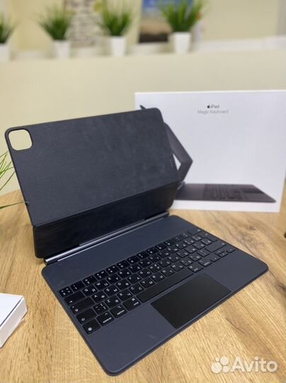 Apple MacBook Pro 12.9 (2021)