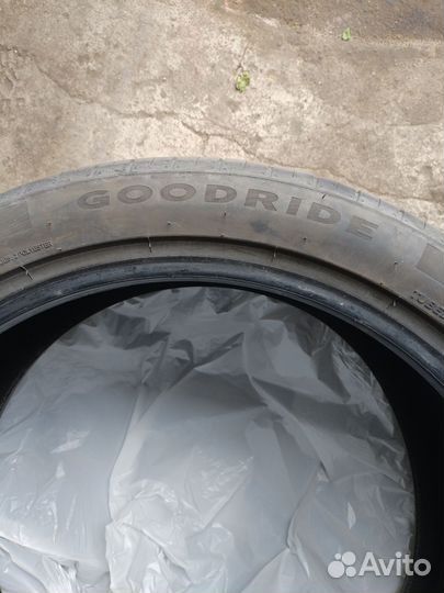 Goodride ZuperEco Z-107 245/40 R19