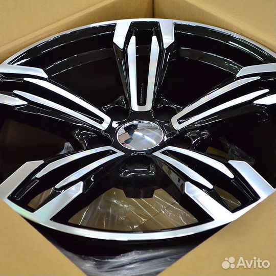 Диск литой Replica 573 R18 5*120