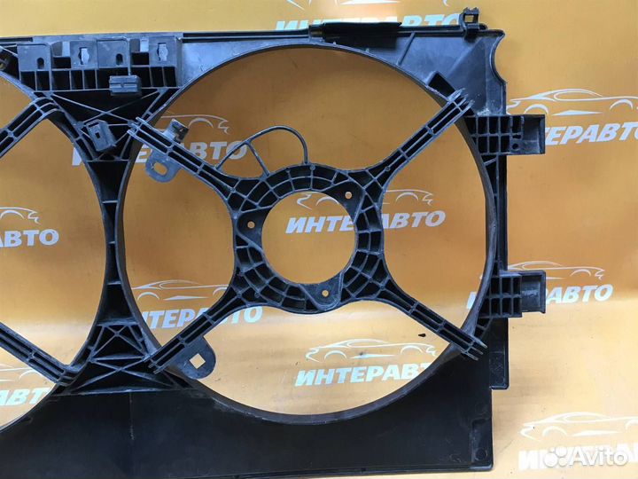 Диффузор вентиляторов Mitsubishi Outlander XL