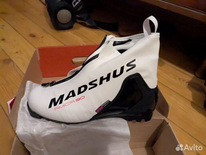 Лыжные ботинки madshus amica90 классические